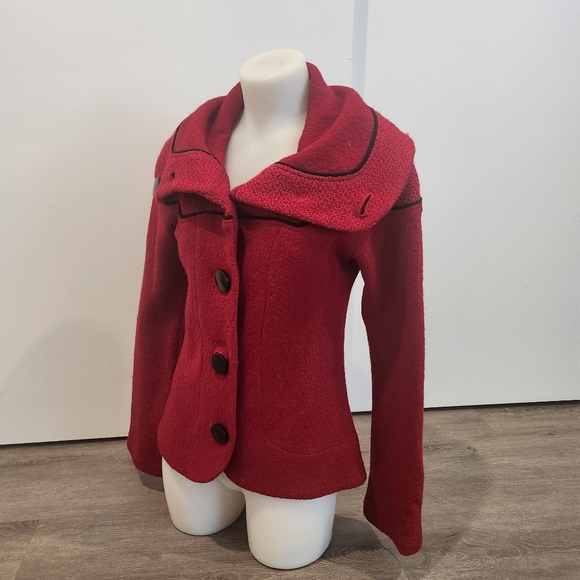 Red Annie50 Coat - Picture 2 of 11